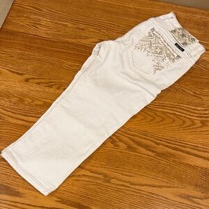 Miss Me Signature White Capris - 28